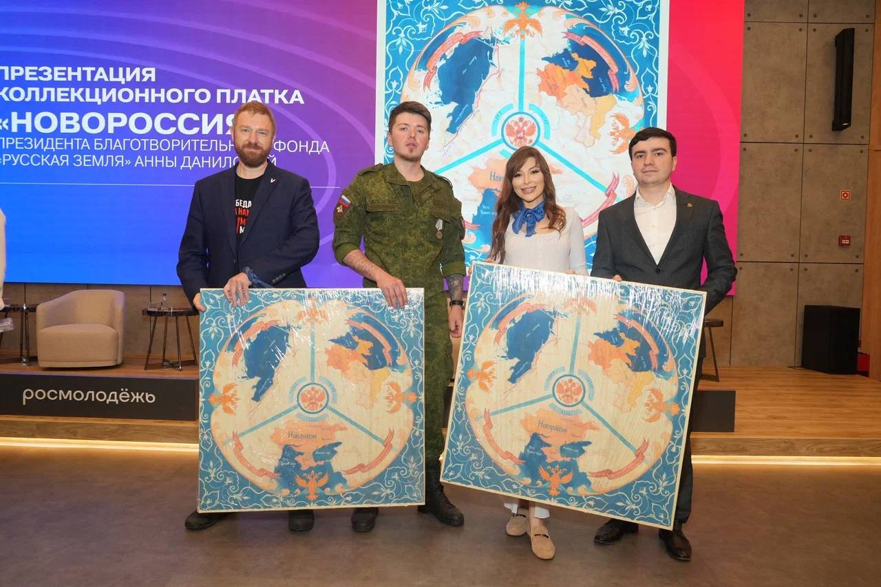 «Сколько заветных платочков носим в шинелях с собой»